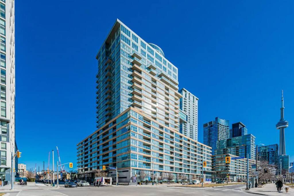 Lush Condo By Cntower - Free Parking Toronto Zewnętrze zdjęcie